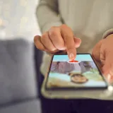 Tinder ima novu funkciju koja je ozbiljno zabrinula korisnike: Alat za praćenje?