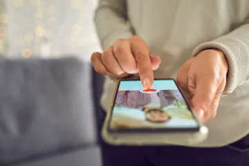 Tinder ima novu funkciju koja je ozbiljno zabrinula korisnike: Alat za praćenje?