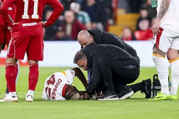 Te&scaron;ka ozljeda u Ligi prvaka: Zvijezda slomila ruku, pogledajte dramatične prizore