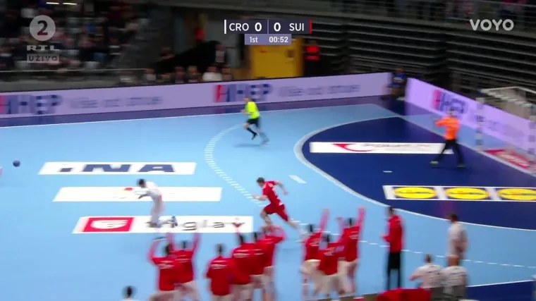 Tako se otvara utakmica! Pogledajte obranu Kuzme i bombu kapetana