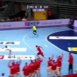 Tako se otvara utakmica! Pogledajte obranu Kuzme i bombu kapetana