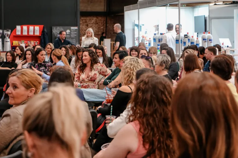 Lipstick Mom Petra: 'Nemoguće je u svemu briljirati. Majka, kći, supruga, zaposlenica&hellip;'