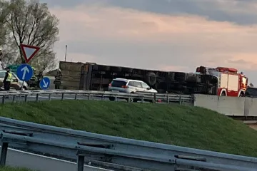 Te&scaron;ka nesreća na A1 kod Karlovca! Prevrnuo se kamion, kolona duga 6 kilometara: 'Gadno...'