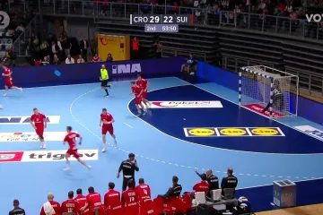 Prava atrakcija Leona Ljevara: Sunožno kroz &scaron;vicarski blok za veliko vodstvo