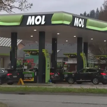 Imaju kaos na benzinskim postajama! Na&scaron;i susjedi uvode pravila kakva dugo nismo vidjeli