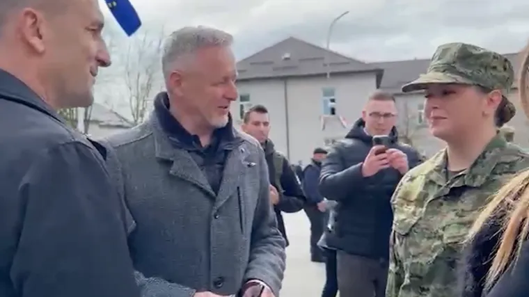 Pogledajte trenutak kad Anu&scaron;ić postavlja pitanje Thompsonu: 'Diva, dođi...'