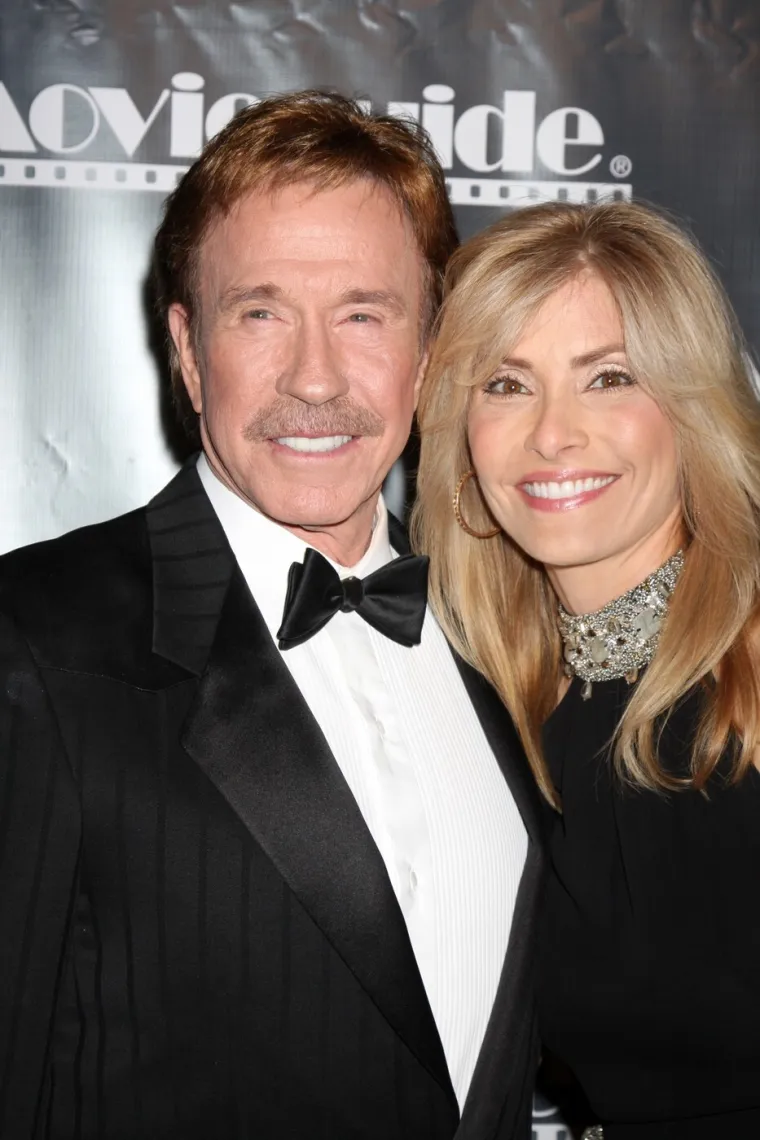 Ženidba s 18, tajna kći pa blizanci u 60-ima: Ovo je ljubavni život legendarnog akcijskog junaka