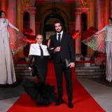 Crno-bijela elegancija u centru pozornosti: Maja i &Scaron;ime očarali na Večernjakovoj ruži