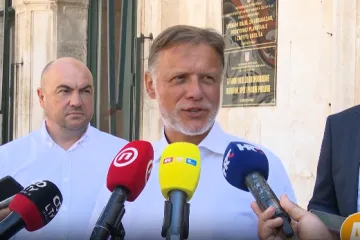 Pitali smo Jandrokovića &scaron;to misli o novim hrvatskim riječima: 'Ja bih da se uvede nova za premijera - Andrej'