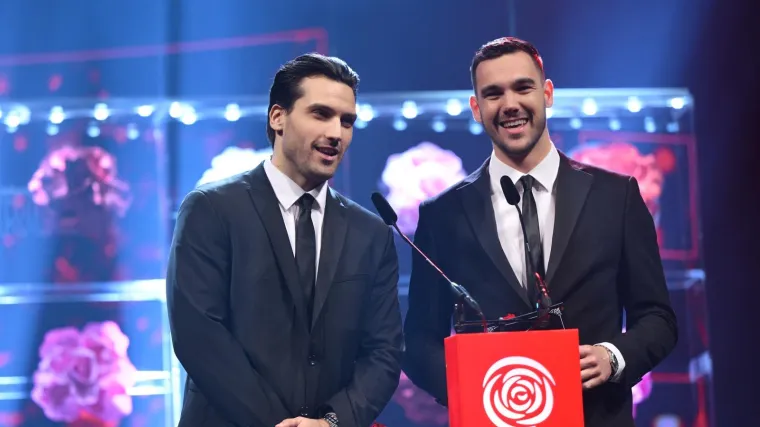 Gospoda Savr&scaron;eni dodijelili prestižnu nagradu: Karlo i Petar zablistali na Večernjakovoj ruži