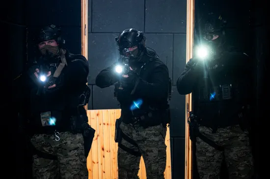 Ne, ovo nije igrica! Ovako se to radi u stvarnom životu: Pogledajte vježbu vojne policije i specijalaca