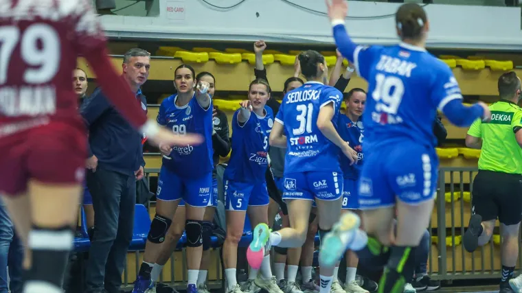 Lokomotiva u nemogućim uvjetima radi čuda: 'Ne kukamo nego se borimo, iako smo podstanari'