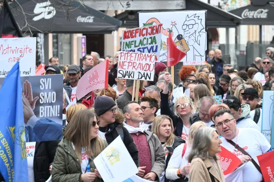 Autobusi iz cijele Hrvatske stigli u Zagreb! Poslana o&scaron;tra poruka Vladi: 'AP, pao si na ispitu'