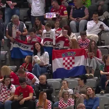 'Moja domovina' se ori Gradskim vrtom! Uz ovakve navijače bit ćemo prvaci svijeta