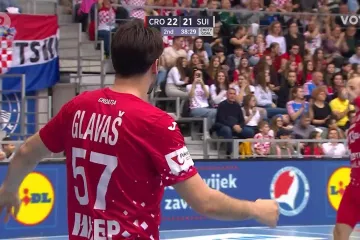 Srna zabio s preko 30 metara! Pogledajte golčinu koja je digla Osijek na noge