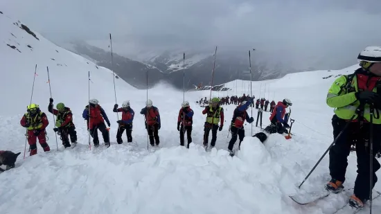 Nova tragedija u Italiji: Lavina pokosila desetak skija&scaron;a, poginulo najmanje dvoje
