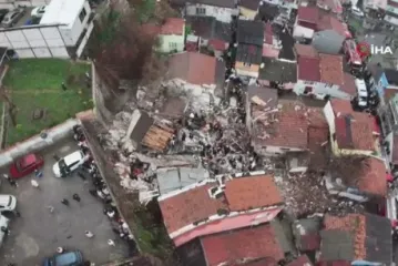 Uru&scaron;ile se dvije stambene zgrade: Ljudi zarobljeni pod ru&scaron;evinama, poznat i uzrok tragedije