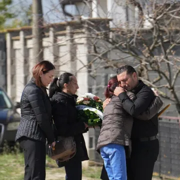 Utučeni Darko Lazić ne prestaje tugovati za bratom. Otkrio &scaron;to ga je zamolio prije smrti