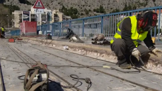 Obnavlja se stari omi&scaron;ki most, mje&scaron;tane brine sezona: 'To bi bila jo&scaron; dodatna gužva'