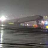 Avion udario u vozilo dok je slijetao: Kruži snimka, strahuje se da ima ozlijeđenih