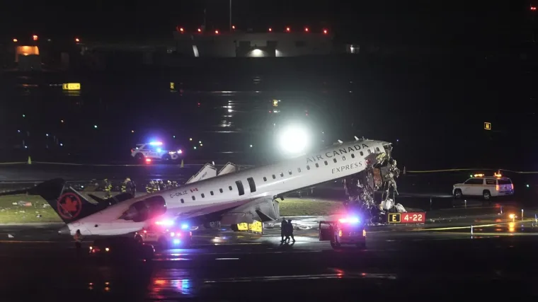 Pilot i kopilot umrli u sudaru aviona i vatrogasnog vozila: Detalji tragedije u zračnoj luci