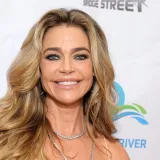 &Scaron;okantna transformacija Denise Richards: Glumica pokazala rezultate faceliftinga
