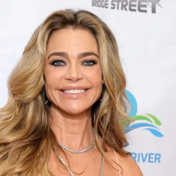 &Scaron;okantna transformacija Denise Richards: Glumica pokazala rezultate faceliftinga