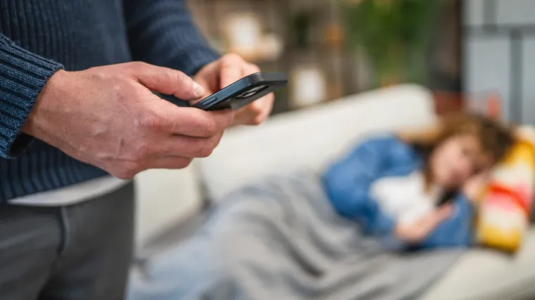 Požalio se da je ljubomoran na ženinog prijatelja, poručili su mu: 'To vam je najmanji problem'