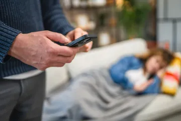 Požalio se da je ljubomoran na ženinog prijatelja, poručili su mu: 'To vam je najmanji problem'