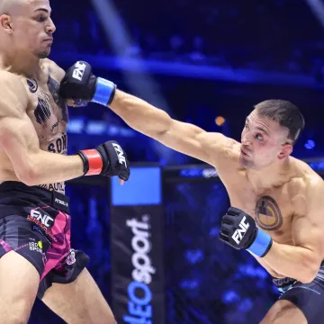 Gledali smo ga na FNC spektaklu, a sada &scaron;ok: Hrvatski borac zbog te&scaron;ke ozlijede zavr&scaron;io karijeru