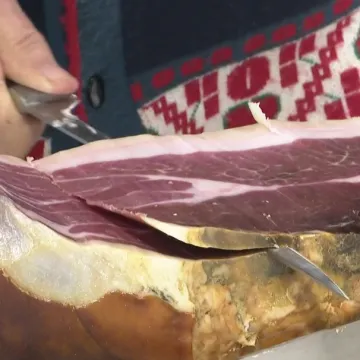 Bili smo s majstorima vrhunske &scaron;unke, evo u čemu je tajna slavonske kraljice stola