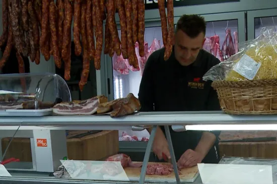 Janjetina 20, &scaron;unka 15, čokoladna jaja 10 eura: Raspitali smo se hoće li poskupjeti i riba