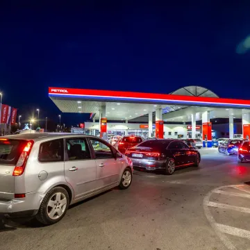 Skorinov poučak o benzinskom turizmu: Susjede sprječava cijena, kod nas je najskuplje
