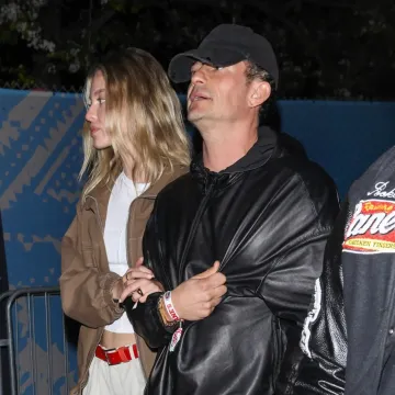 Orlando Bloom ruku pod ruku s 20 godina mlađom: Tko je ljepotica koja mu je ukrala srce?