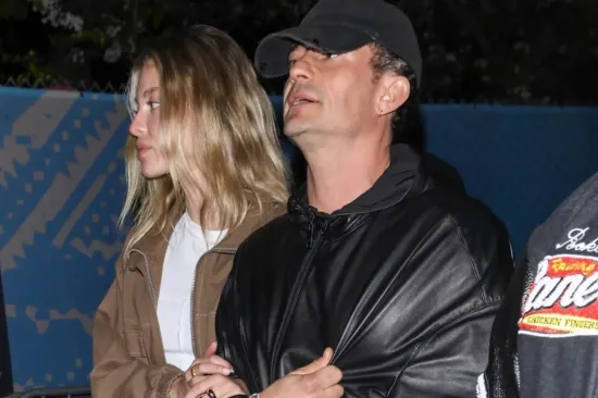 Orlando Bloom ruku pod ruku s 20 godina mlađom: Tko je ljepotica koja mu je ukrala srce?