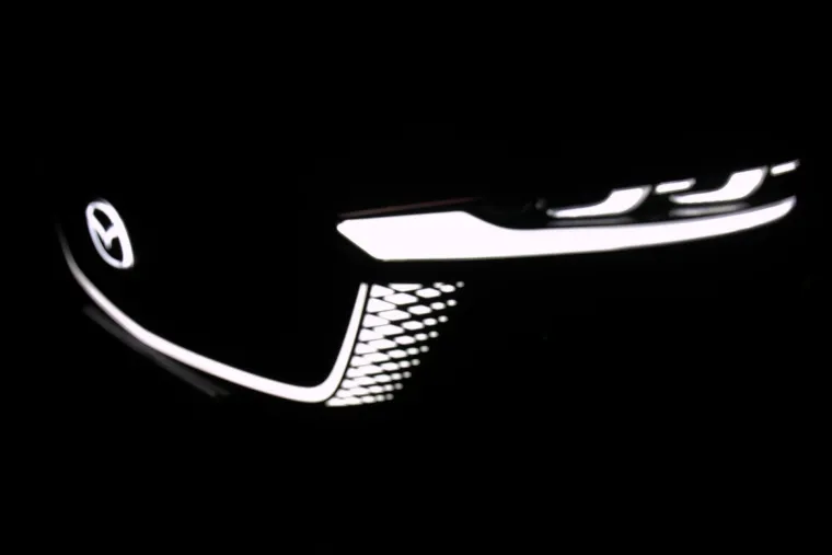 Auto na koji svi zinu: Vozili smo ljepoticu s 'tuđim' srcem i jednom velikom zagonetkom