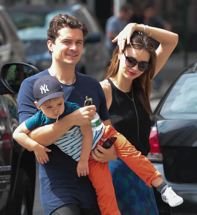 Orlando Bloom ruku pod ruku s 20 godina mlađom: Tko je ljepotica koja mu je ukrala srce?