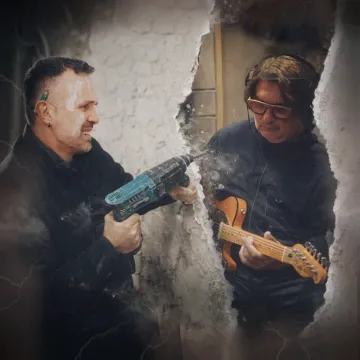 Elvis Sr&scaron;en i Rambo Amadeus poručuju: 'Daj odma i sad!'