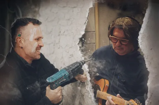 Elvis Sr&scaron;en i Rambo Amadeus poručuju: 'Daj odma i sad!'