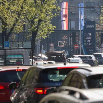 Cijene goriva bukte i prijeti nesta&scaron;ica: Je li krajnje vrijeme za automobil na struju?