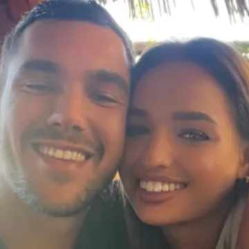 Kaja objavila novu fotografiju s Karlom iz 'Gospodina Savr&scaron;enog': 'Zasluženi odmor nakon penjanja'