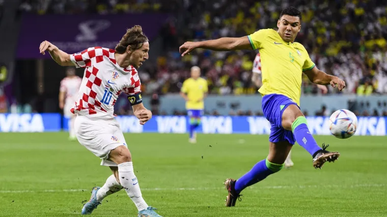 Pogledajte susret Modrića i Casemira na kultnom mjestu: Brazilac dobio i novi hrvatski dres