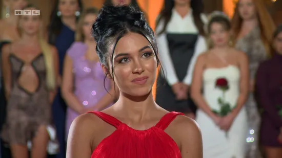 Anastasia pred svima odbila Karlovu ružu: 'Neću je uzeti. Ja sam se već odlučila za Petra'