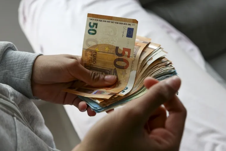 Ova četiri horoskopska znaka pune džepove u travnju: Novac će im stizati bez prestanka