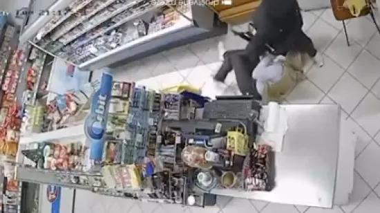 Prodavačica iz Mostara se sukobila s naoružanim pljačka&scaron;em: &Scaron;to mislite kako ju treba nagraditi?