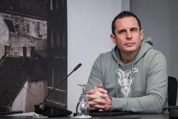 Sjećate se Borisa Sesara koji je na posao dolazio Teslom? Europski sud odlučio u njegovu korist