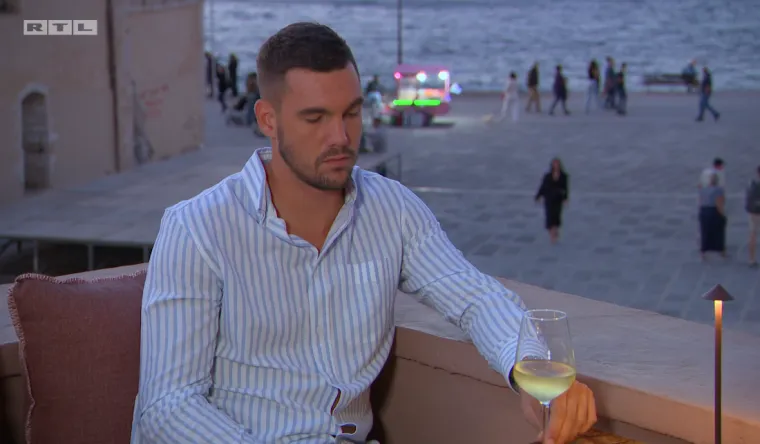 Tko govori istinu? 'Nijednu curu nisam poljubio van kamere'