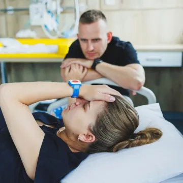 Babica otkriva pet iritantnih stvari koje očevi rade u rađaonici: 'Nikoga ne zavaravate'