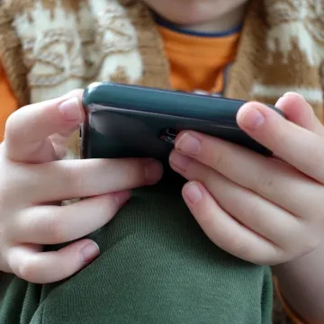 Sud presudio protiv tehnolo&scaron;kih divova: Moraju platiti milijune zbog ovisnosti korisnika