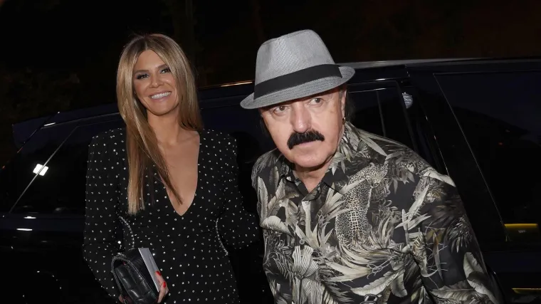 Kći Harisa Džinovića pozirala u zagrljaju nepoznatog mu&scaron;karca: Ima li novog dečka?